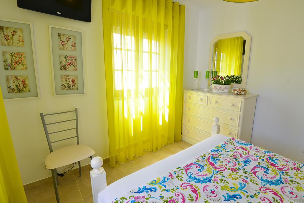 Holidays Nazare Centro Zimmer foto